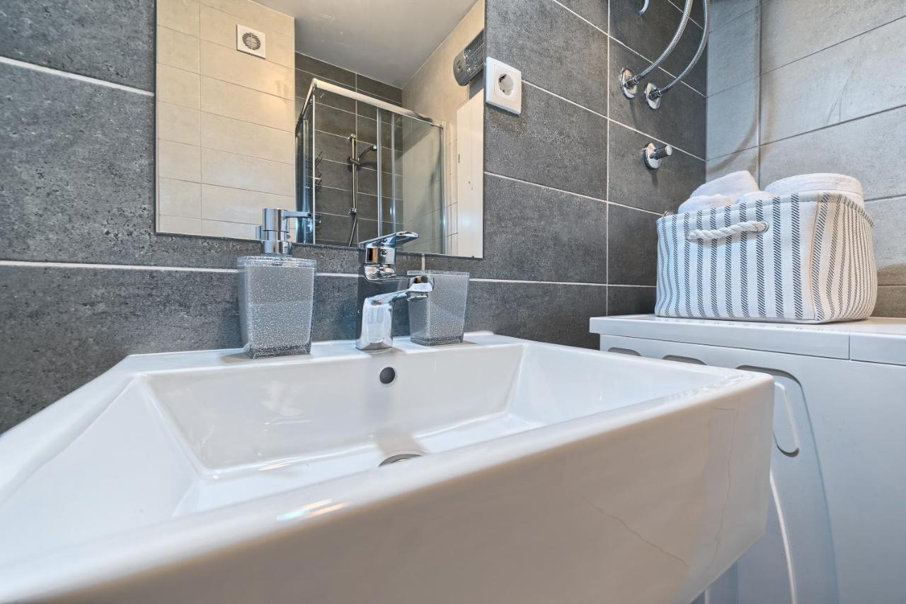 Modern Apartments With Sea View 150 Meters To Beach Kaštela 외부 사진