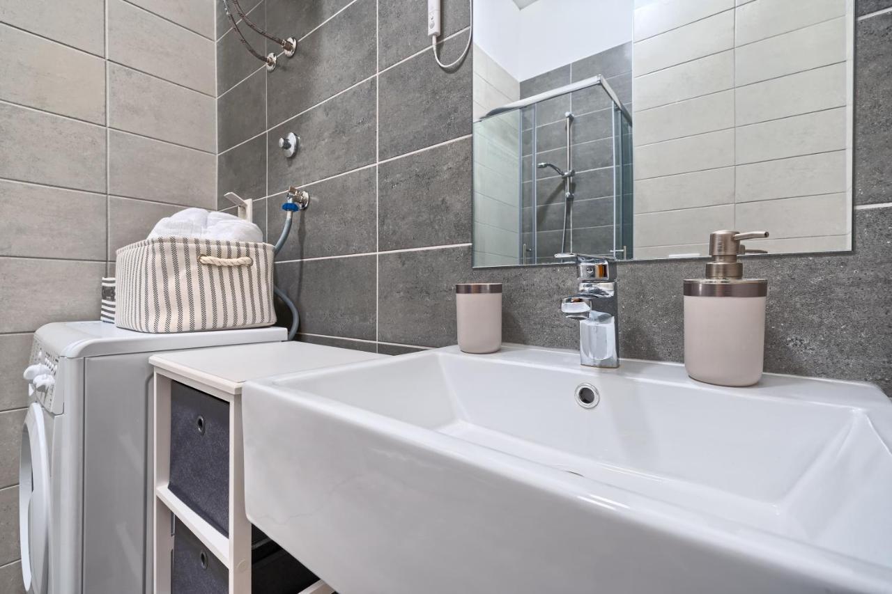 Modern Apartments With Sea View 150 Meters To Beach Kaštela 외부 사진