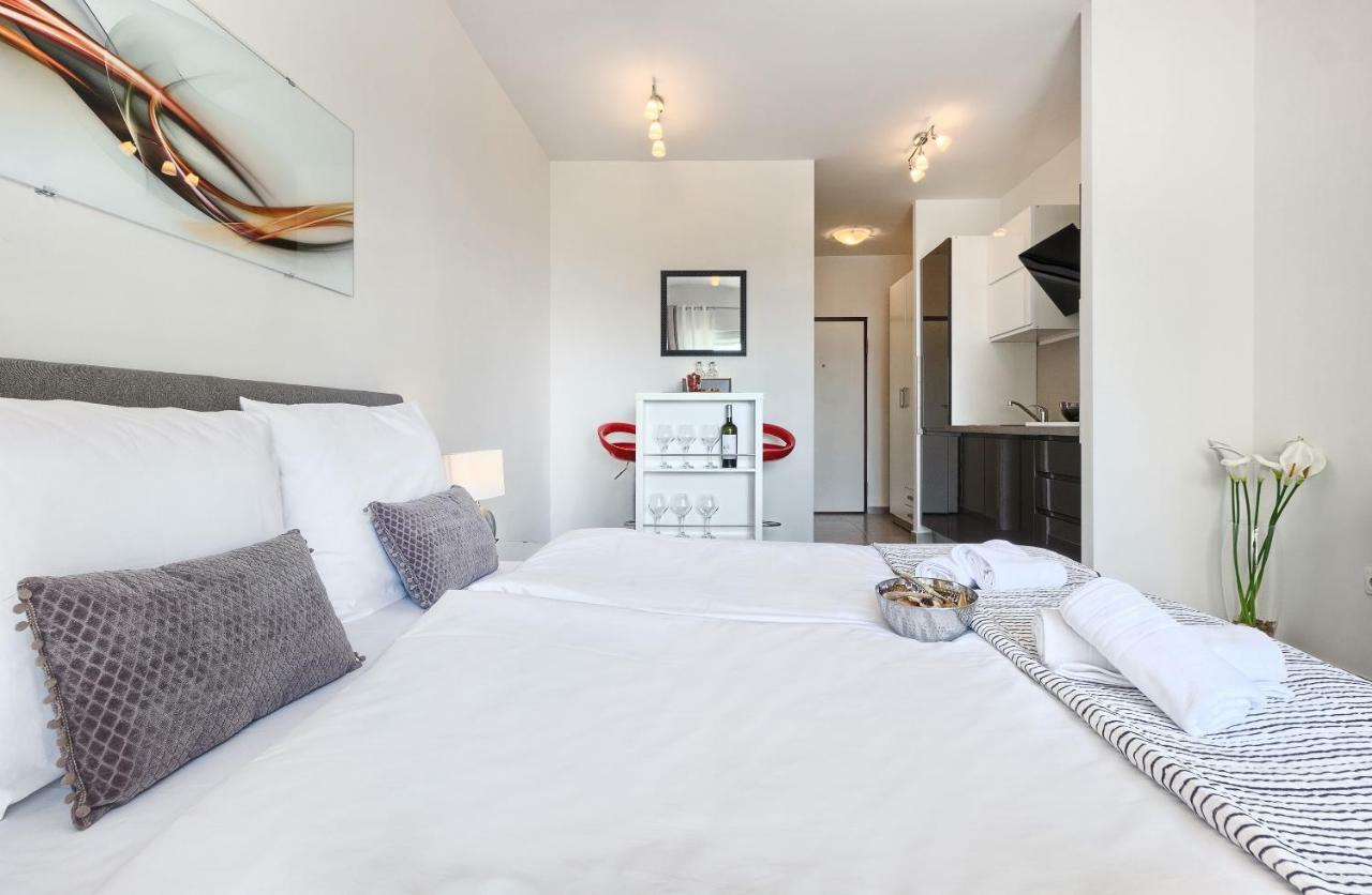 Modern Apartments With Sea View 150 Meters To Beach Kaštela 외부 사진