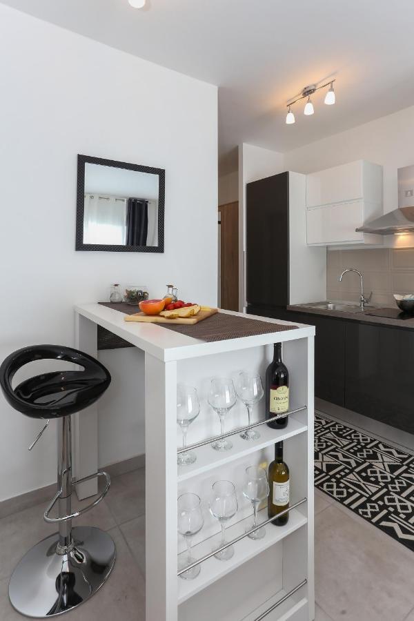 Modern Apartments With Sea View 150 Meters To Beach Kaštela 외부 사진